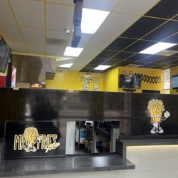 Mr Fries Man - Space clean and a great environment