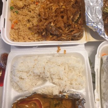 Dome Pochana - Pineapple red curry with steamed rice and pad thai with beef. - Thai Near Me - Sylmar, California