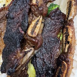 Ono Hawaiian BBQ - Galbi rib plate burnt to a crisp.