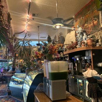 Tower Cafe - Café spot - Breakfast & Brunch Near Me - Sacramento, California