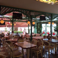 Café de París - El local interior