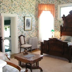 Candlelight Lodge Bed and Breakfast
