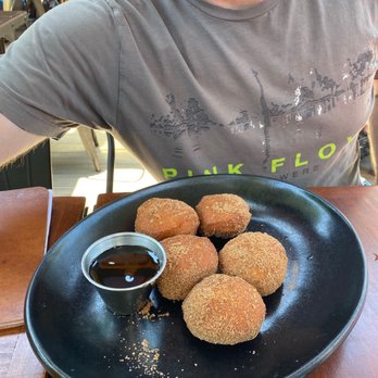 Mutt's Eastbluff - Fun Buns - Breakfast & Brunch Near Me - Newport Beach, California Mutt's Eastbluff - Fun Buns - Breakfast & Brunch Near Me - Newport Beach, California