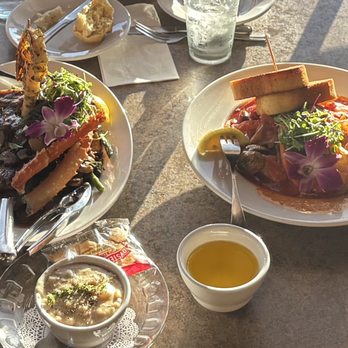 Budd Bay Cafe - T-Bone steak King Crab Grilled shrimp, clam chowder and Seafood Cioppino with Garlic bread - Seafood Near Me - Olympia, Washington