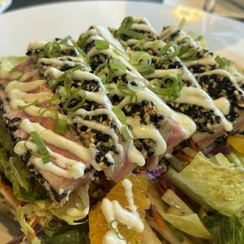 Driftless Glen Restaurant - Seared tuna salad - New American Near Me - Baraboo, Wisconsin