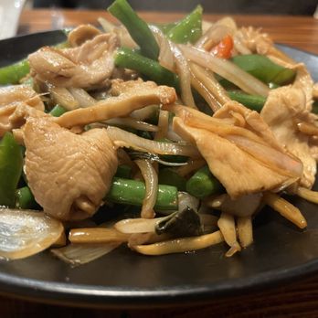 Tong Thai Bistro - Thai Near Me - Folsom, California