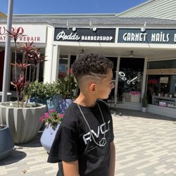 Redd's Barber Shop Club