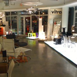 CA Modern Home - Kartell Display