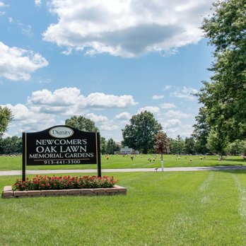 Oak Lawn Memorial Gardens - Funeral Services & Cemeteries Near Me - Olathe, Kansas Oak Lawn Memorial Gardens - Funeral Services & Cemeteries Near Me - Olathe, Kansas