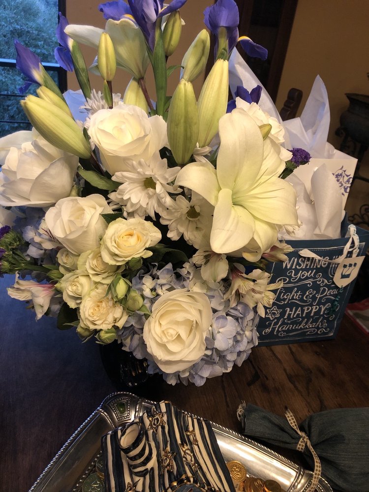 ABBEY’S FLOWERS GARDEN Updated July 2024 28 Photos 18890 Ventura