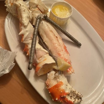 Pub 517 - a plate of crab legs and claws - Pubs Near Me - Hackettstown, New Jersey