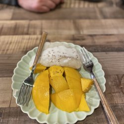 Thai Square - Mango sticky rice
