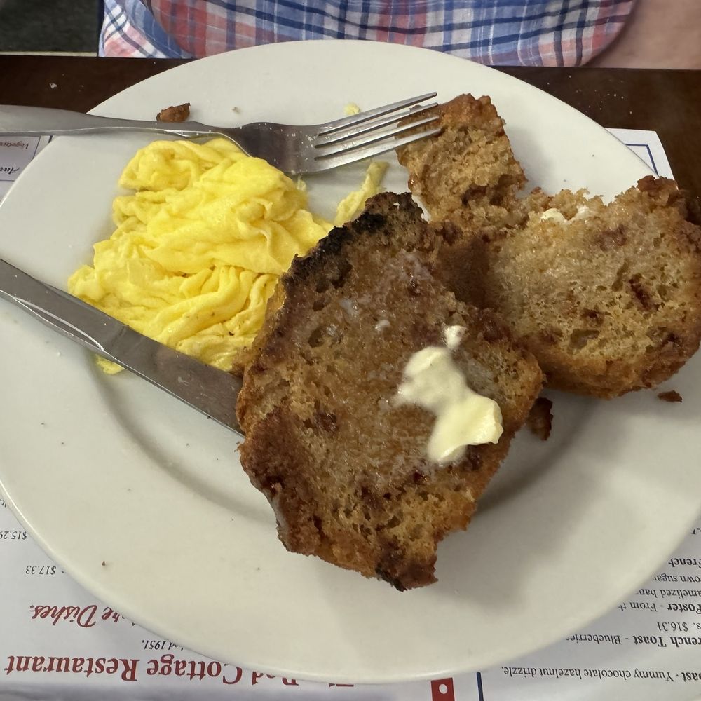 Red Cottage Restaurant - Scrambled egg with cinnamon muffin - Breakfast & Brunch Near Me - South Dennis, Massachusetts
