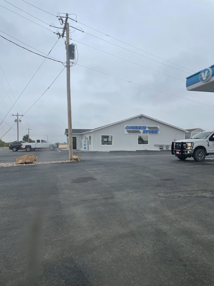 Corner Store & Grill Logo