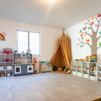La Cabane Des Petits Childcare - Children's inside playroom - Child Care & Day Care Near Me - Los Angeles, California La Cabane Des Petits Childcare - Children's inside playroom - Child Care & Day Care Near Me - Los Angeles, California