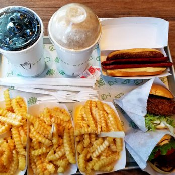 Shake Shack Third Ward - Burgers Near Me - Milwaukee, Wisconsin