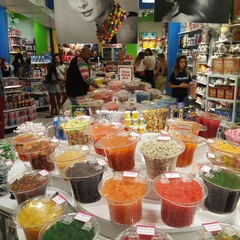 IT'SUGAR - Candy Stores Near Me - Santa Monica, California