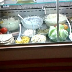 Athos-Grill - Salat Theke.