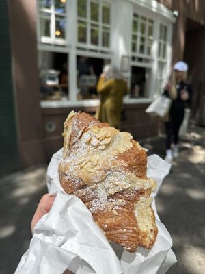 L’Appartement 4F by null