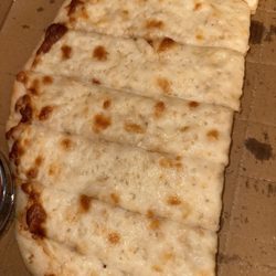 Mad Monks Pizza - Cheese bread (could have used some Italian seasoning)