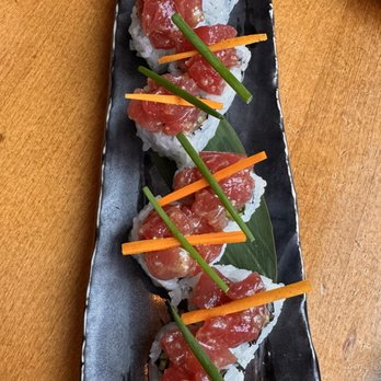 Roka Akor - Chicago - Unagi Maguro Roll (amazing!!) - Sushi Bars Near Me - Chicago, Illinois Roka Akor - Chicago - Unagi Maguro Roll (amazing!!) - Sushi Bars Near Me - Chicago, Illinois