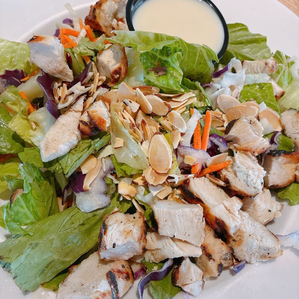 Applebee's Grill + Bar - Grilled Oriental Chicken Salad - American Near Me - Holland, Michigan Applebee's Grill + Bar - Grilled Oriental Chicken Salad - American Near Me - Holland, Michigan