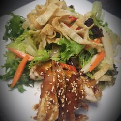 Rogue Kitchen - Asian Salad with chicken