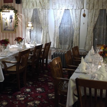 Jenkins Inn & Restaurant - Evening small wedding dinner decor - New American Near Me - Barre, Massachusetts Jenkins Inn & Restaurant - Evening small wedding dinner decor - New American Near Me - Barre, Massachusetts