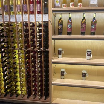 Bel Vino Winery - Wine Tasting Room Near Me - Temecula, California