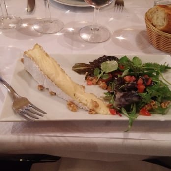 Le Limousin - Cheese with lil salad and bread - French Near Me - Versailles, 78