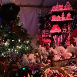 Holiday Lights @ The Reagan Library - A Merchandise Booth along the Way @ Holiday Lights @ The Reagan Library Christmas 2018