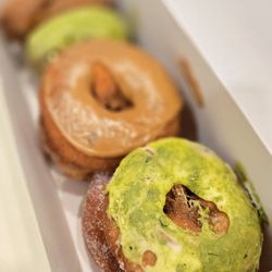 Lee's Donuts - Good AM !