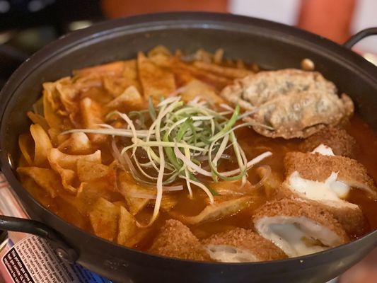 KongDog Korean Restaurant / Kong Pocha 분식/포차 by null