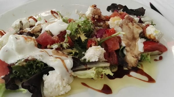 Hotel Cienbalcones by null