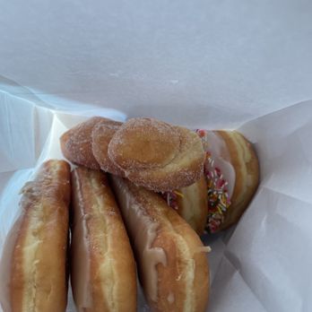 R B Donuts - Maples bars, sugar twist and sprikles - Desserts Near Me - San Diego, California R B Donuts - Maples bars, sugar twist and sprikles - Desserts Near Me - San Diego, California