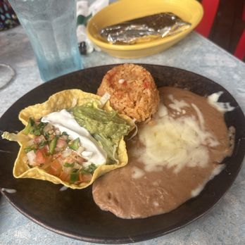 El Azteca Mexican Restaurant - Guac salad rice and beans - Mexican Near Me - Atlanta, Georgia