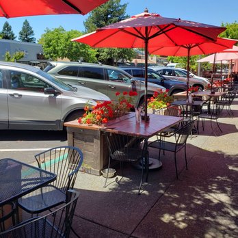 Redwood Cafe - Shaded outside seating - American Near Me - Cotati, California