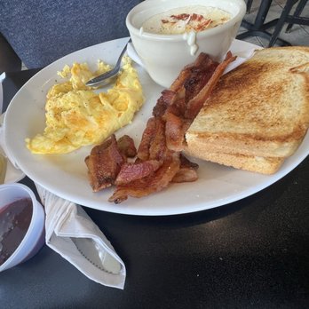 Jonathon's Diner - New American Near Me - Dallas, Texas