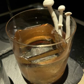 Handshake Speakeasy Bar - Butter mushroom old fashioned - Cocktail Bars Near Me - México, D.F., DIF