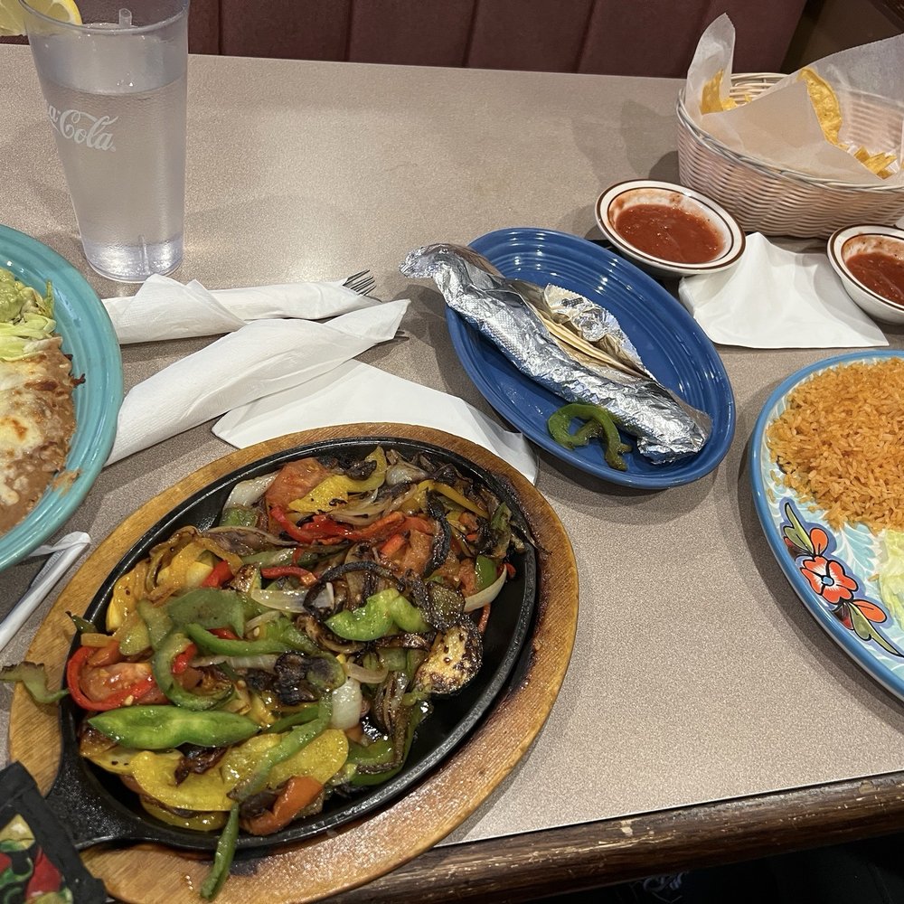 Nacho Fajitas With Vegetables and tostadas