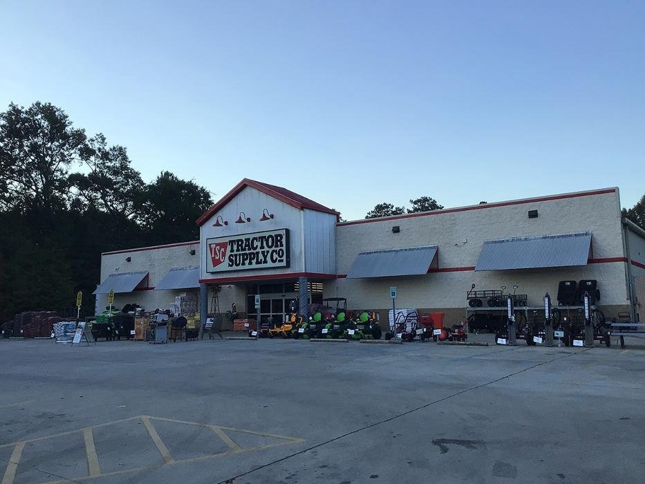 TRACTOR SUPPLY Updated September 2024 15 Photos & 11 Reviews 1884