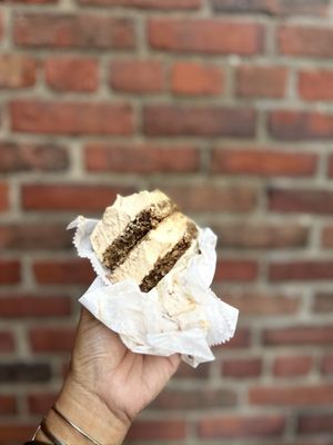 Mike's Pastry by null