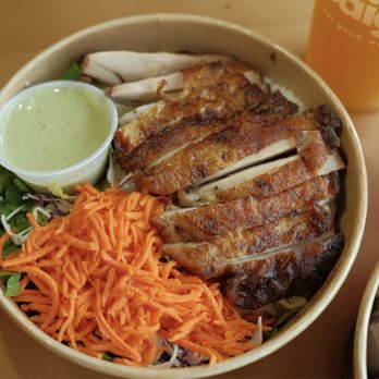 Saiga Vietnamese Eatery - Chicken rice bowl - Vietnamese Near Me - Orange, California
