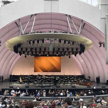Highland Camrose Park - Hollywood Bowl - Dog Parks Near Me - Los Angeles, California
