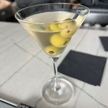 Jack’s on Pearl - Dirty vodka martini - Bars Near Me - Denver, Colorado