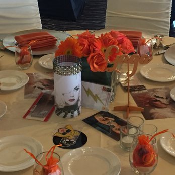 Beautiful Blooms by Larry - Sample centerpiece - Floral Designers Near Me