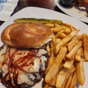 Locos Grill & Pub - Pubs Near Me - Statesboro, Georgia