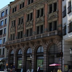 Kustermann - Aussenfassade des Kustermann Gebäudes auf der Seite des Viktualienmarktes