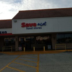 EUSTIS SQUARE SHOPPING CENTER - Save a lot