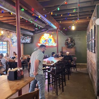 Stiles Switch BBQ & Brew - Dining area - Barbeque Near Me - Austin, Texas